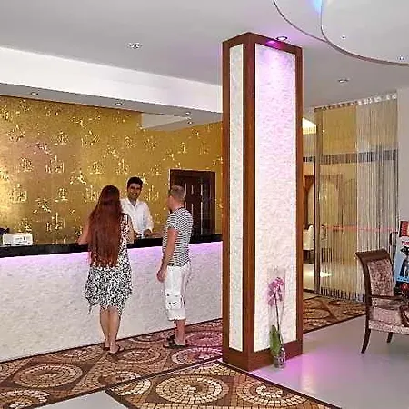 Kleopatra South Star Lejlighedshotel
