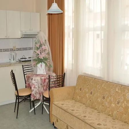 Kleopatra South Star אלאניה